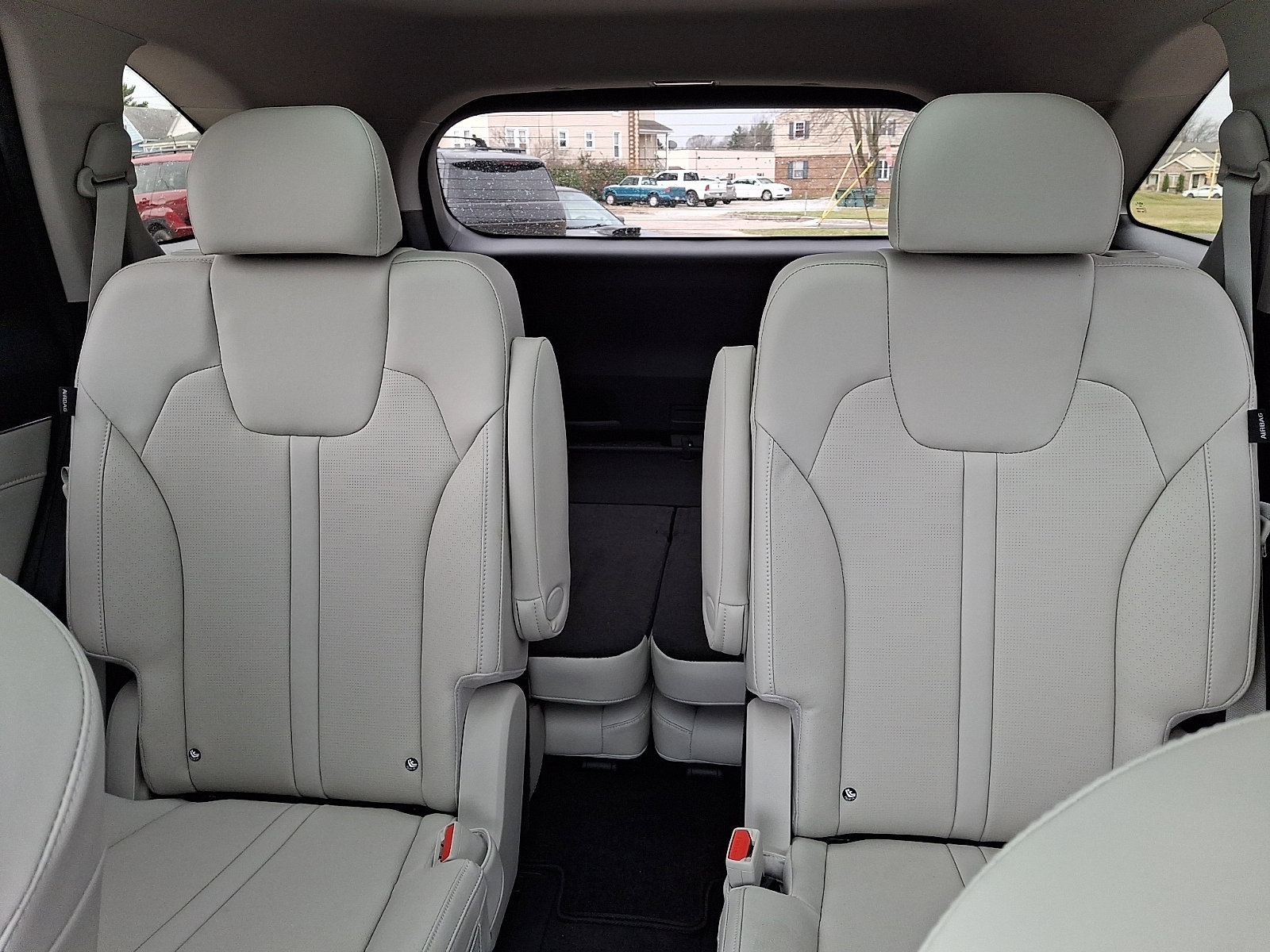 Used 2025 Kia Sorento SX image 19