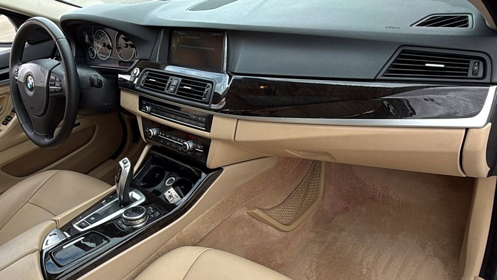 Used 2014 BMW 528i Sedan image 40