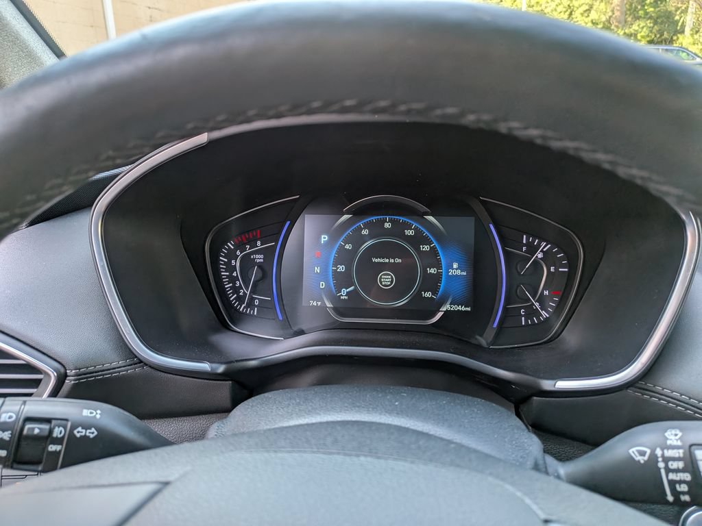 Used 2020 Hyundai Santa Fe Limited AWD/4WD image 9