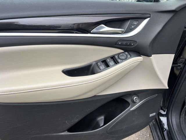 Used 2018 Buick Enclave Premium w/ Experience Buick Package image 11