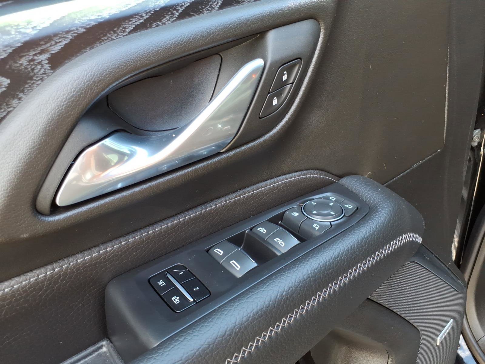 Used 2024 GMC Yukon XL Denali w/ Advanced Technology Package image 16