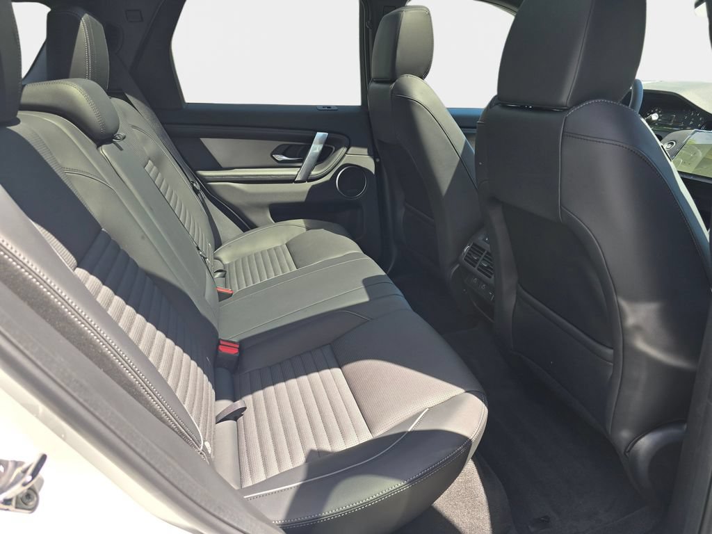 New 2026 Land Rover Discovery Sport Landmark AWD/4WD image 11