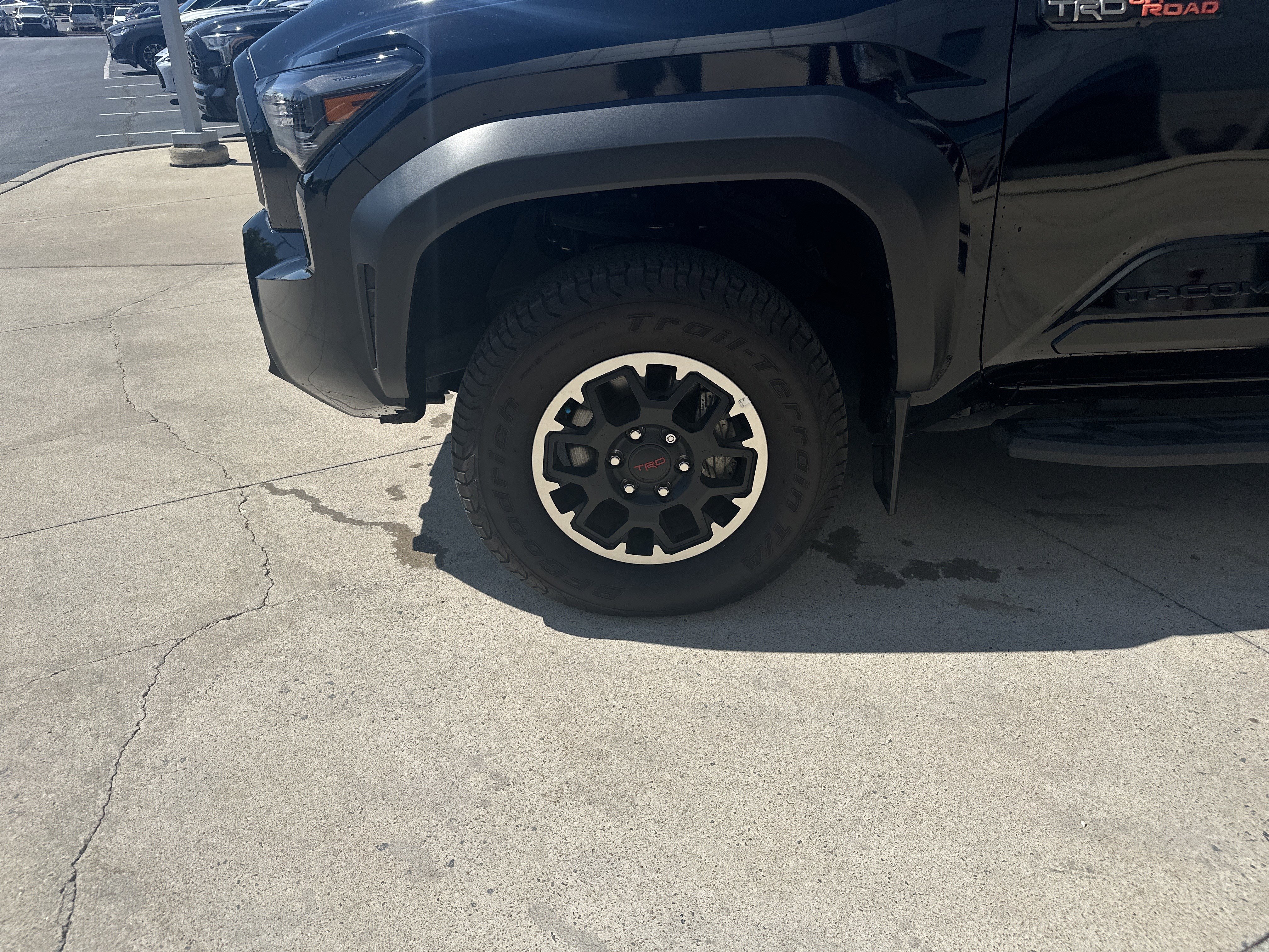 Used 2024 Toyota Tacoma TRD Off-Road AWD/4WD image 33