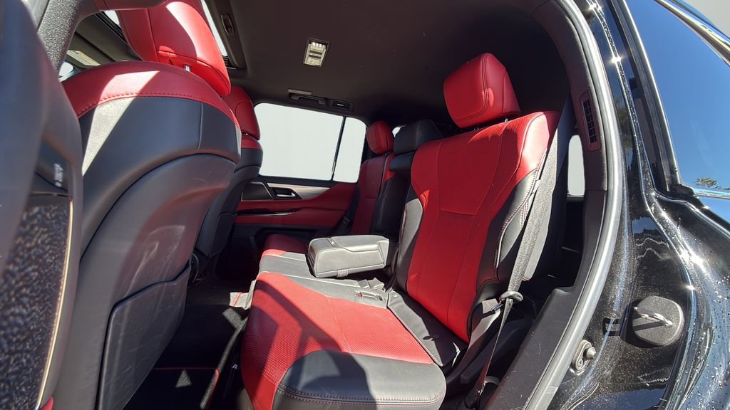 Used 2022 Lexus LX 600 F Sport image 11