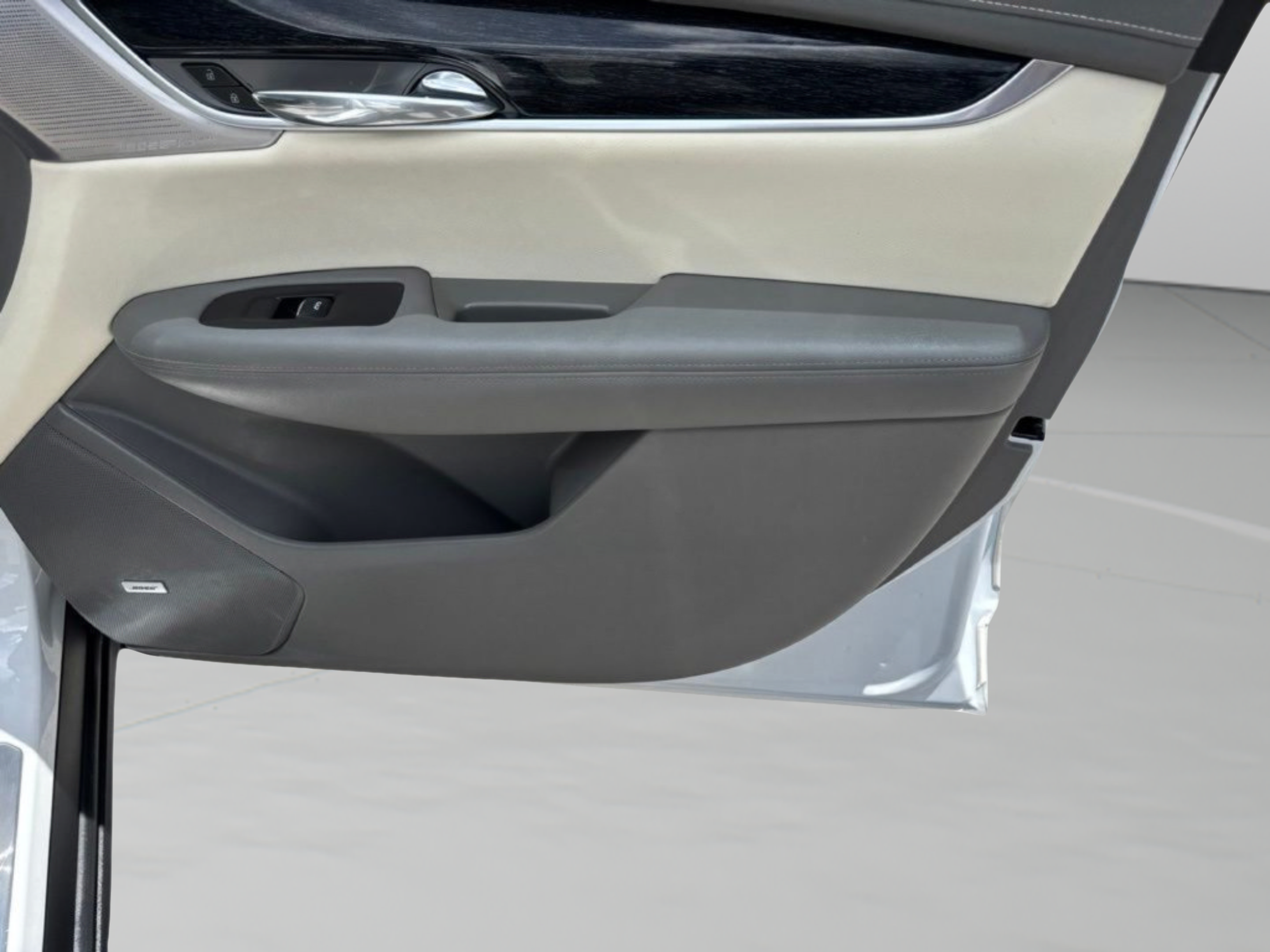 Used 2024 Cadillac XT6 Premium Luxury FWD image 32