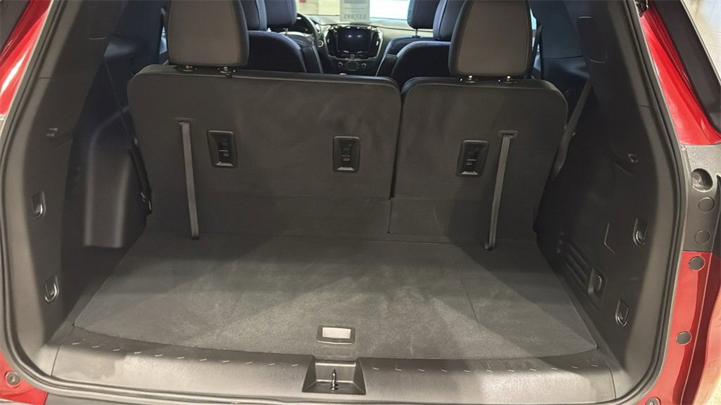 Used 2023 Chevrolet Traverse RS image 18