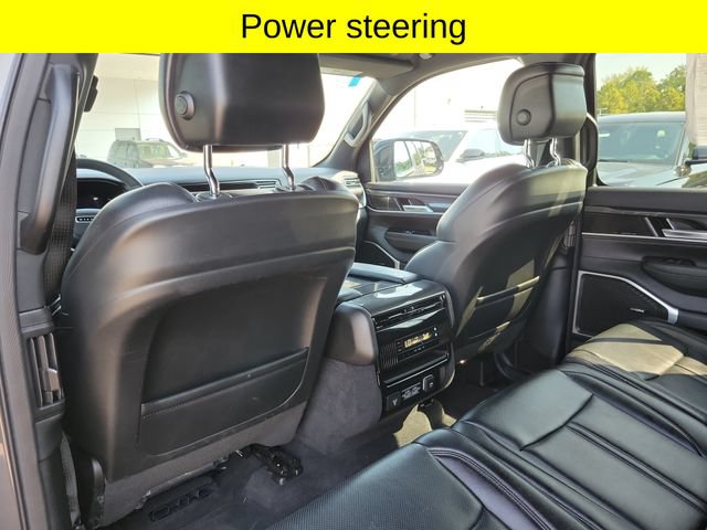 Used 2023 Jeep Wagoneer 4WD w/ Mopar Step-Up Package image 28