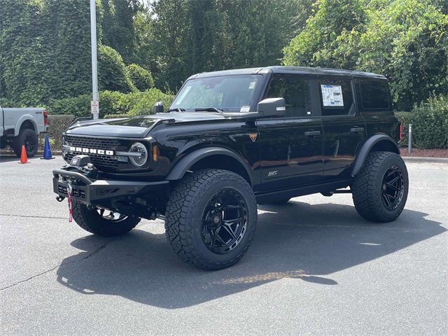 New 2025 Ford Bronco Badlands image 3