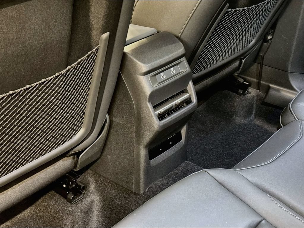 New 2026 Audi Q3 quattro 2.0T AWD/4WD image 17