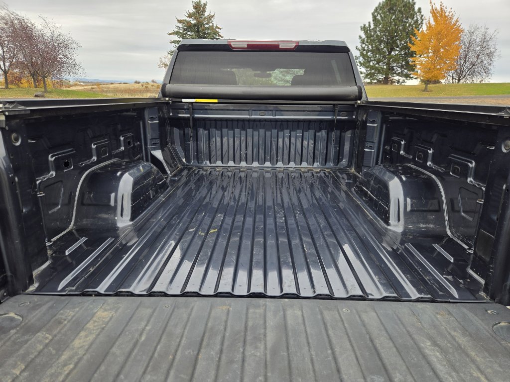 Used 2022 Chevrolet Silverado 1500 LT Trail Boss w/ LPO, Dark Essentials Package image 10