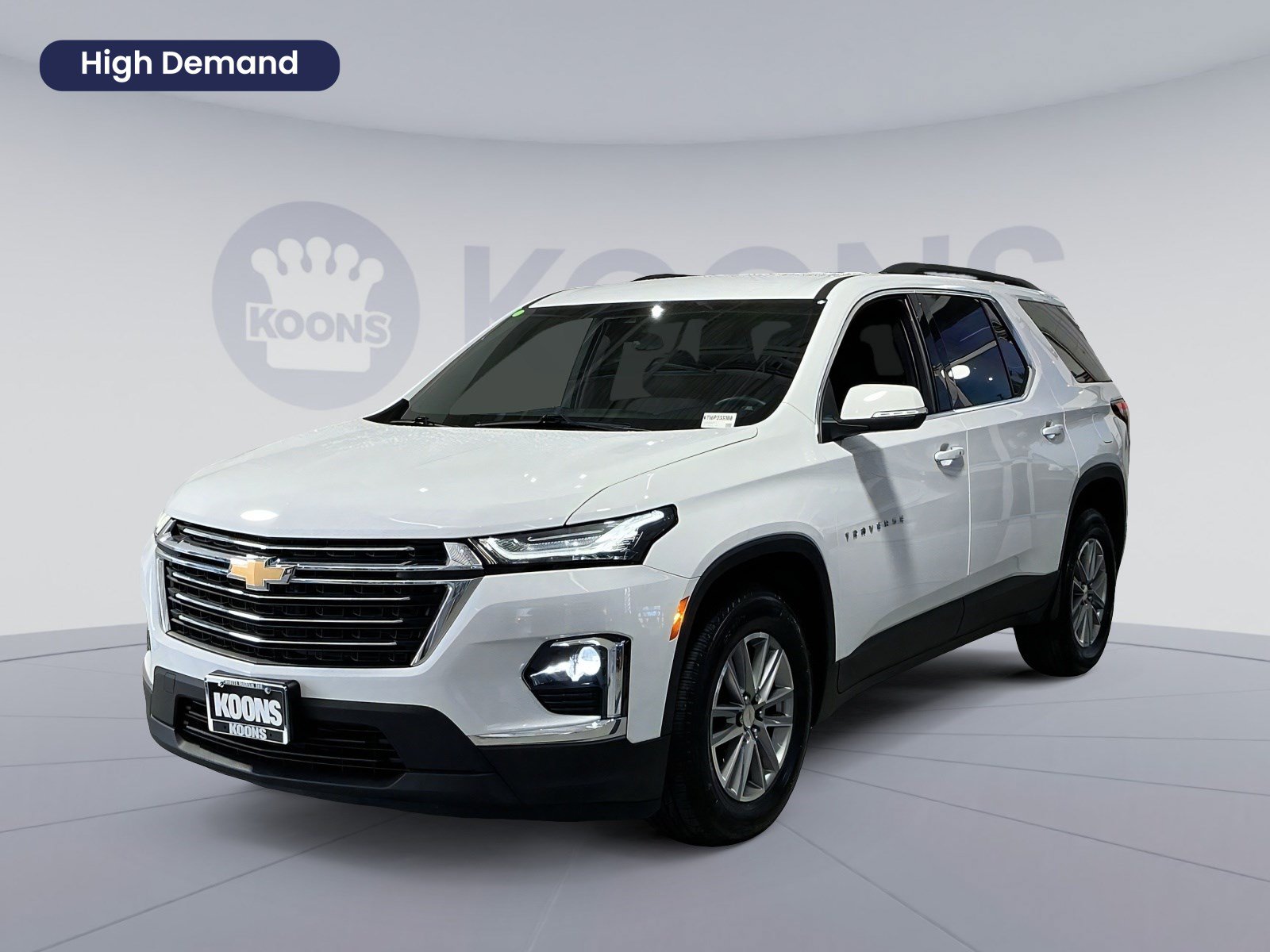 Used 2023 Chevrolet Traverse LT w/ LPO, Floor Liner Package AWD/4WD image 1