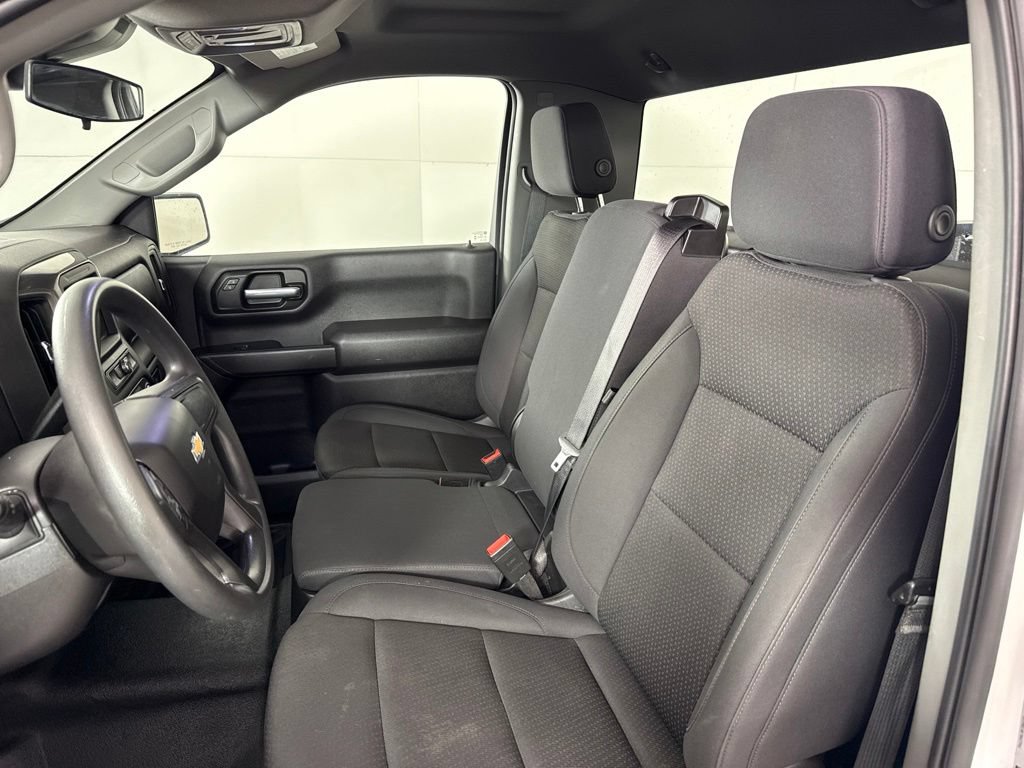 Certified 2025 Chevrolet Silverado 1500 W/T RWD image 25