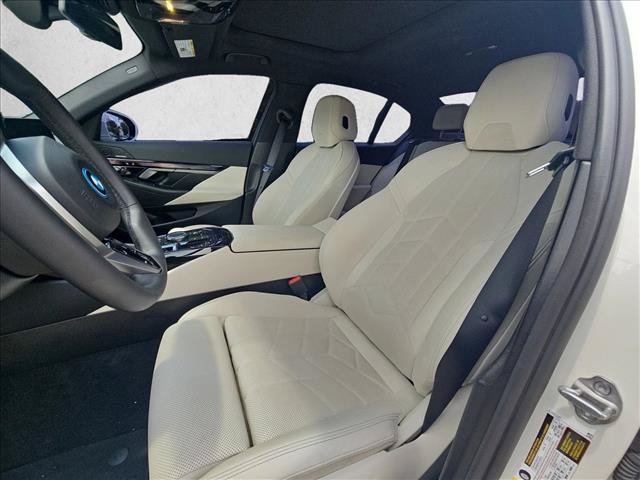 Used 2024 BMW i5 eDrive40i RWD image 15