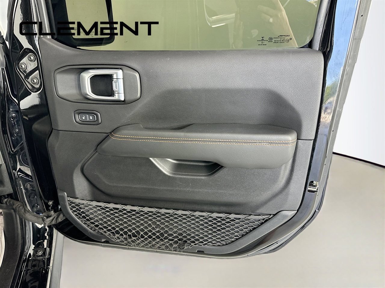 Used 2021 Jeep Gladiator Mojave AWD/4WD image 34