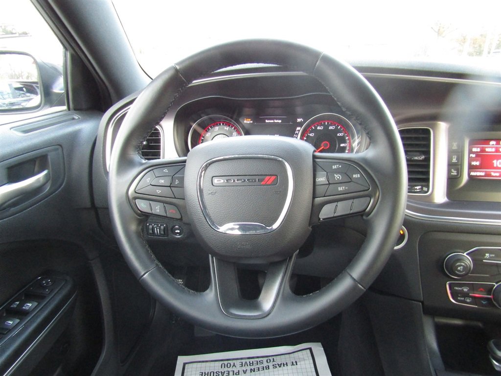 Used 2015 Dodge Charger SE w/ Sport Appearance Group image 29