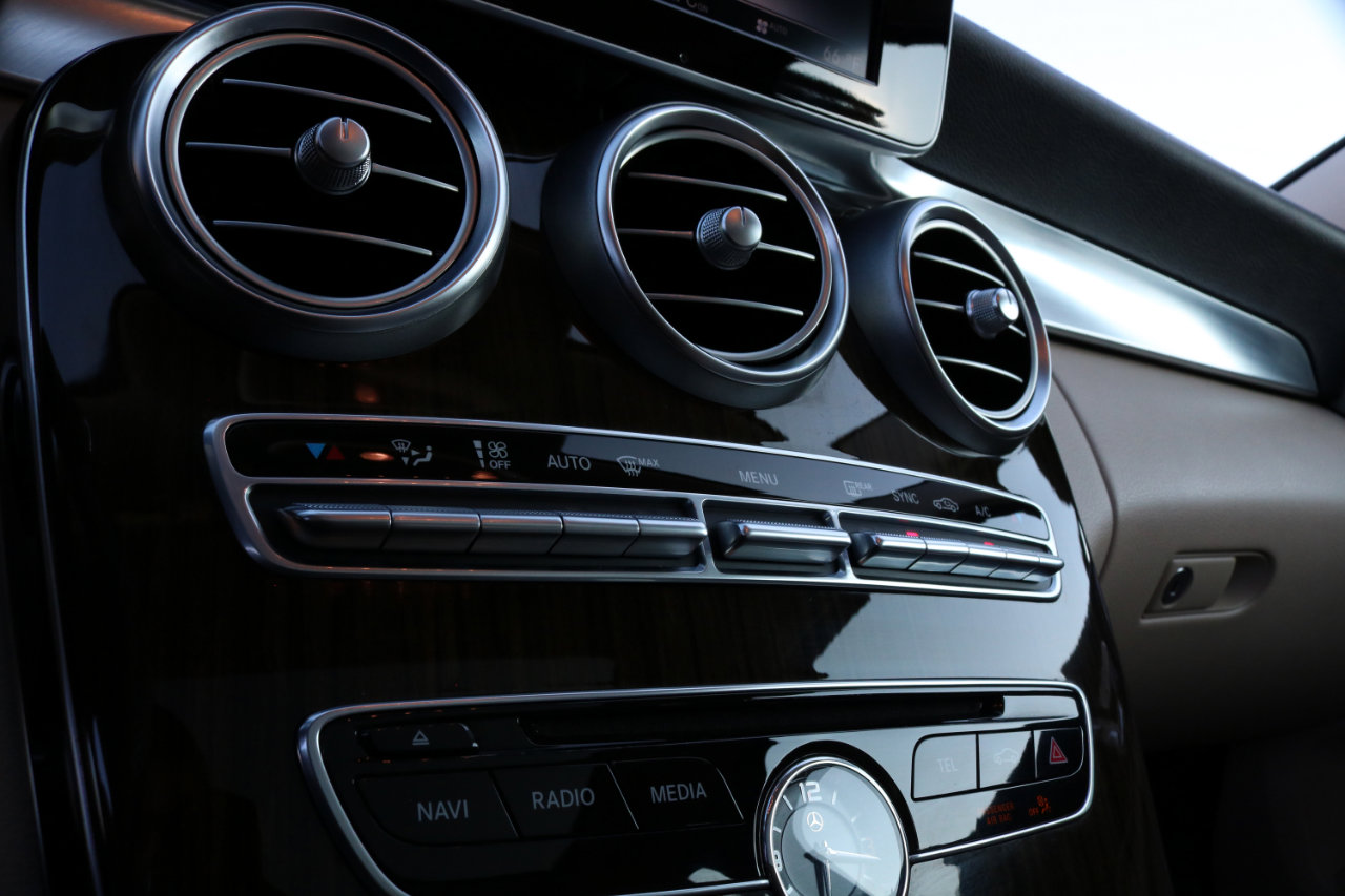 Used 2015 Mercedes-Benz C 300 4MATIC Sedan image 24