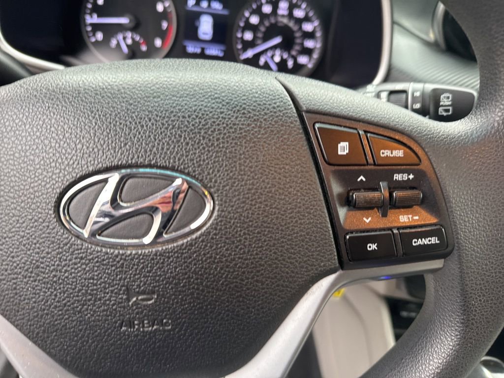 Used 2021 Hyundai Tucson SE w/ Cargo Package image 12