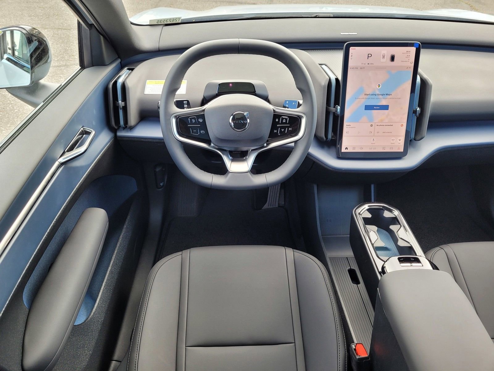 New 2026 Volvo EX30 Plus w/ Protection Package image 13