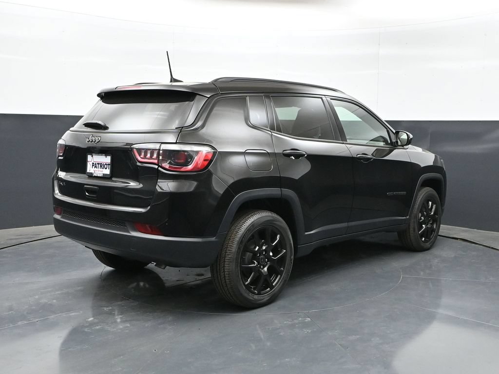 New 2026 Jeep Compass Latitude AWD/4WD image 28