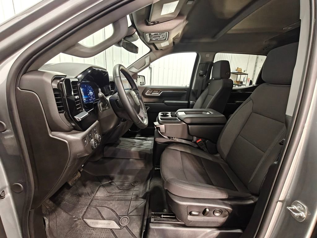 Used 2025 Chevrolet Silverado 1500 LT w/ LPO, Dark Essentials Package image 27