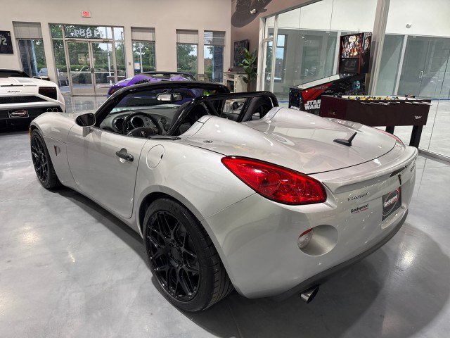 Used 2009 Pontiac Solstice GXP w/ Premium Package RWD image 35