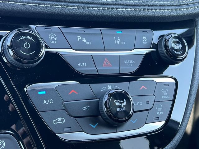New 2026 Chrysler Pacifica Select FWD image 26
