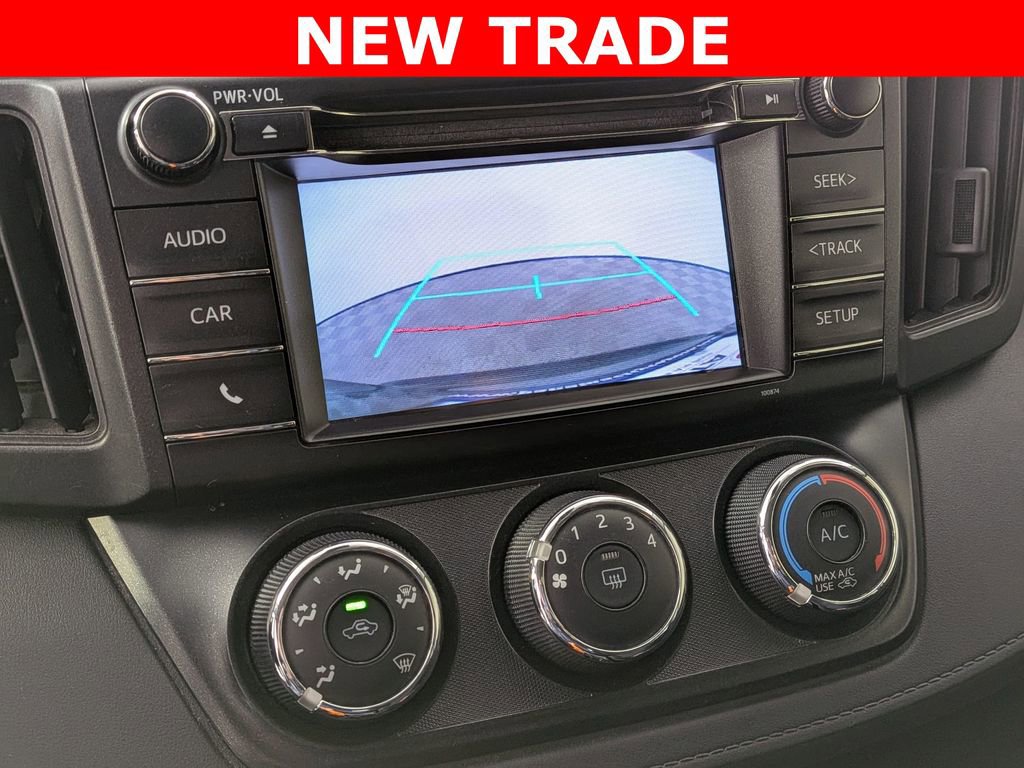 Used 2018 Toyota RAV4 LE FWD image 19