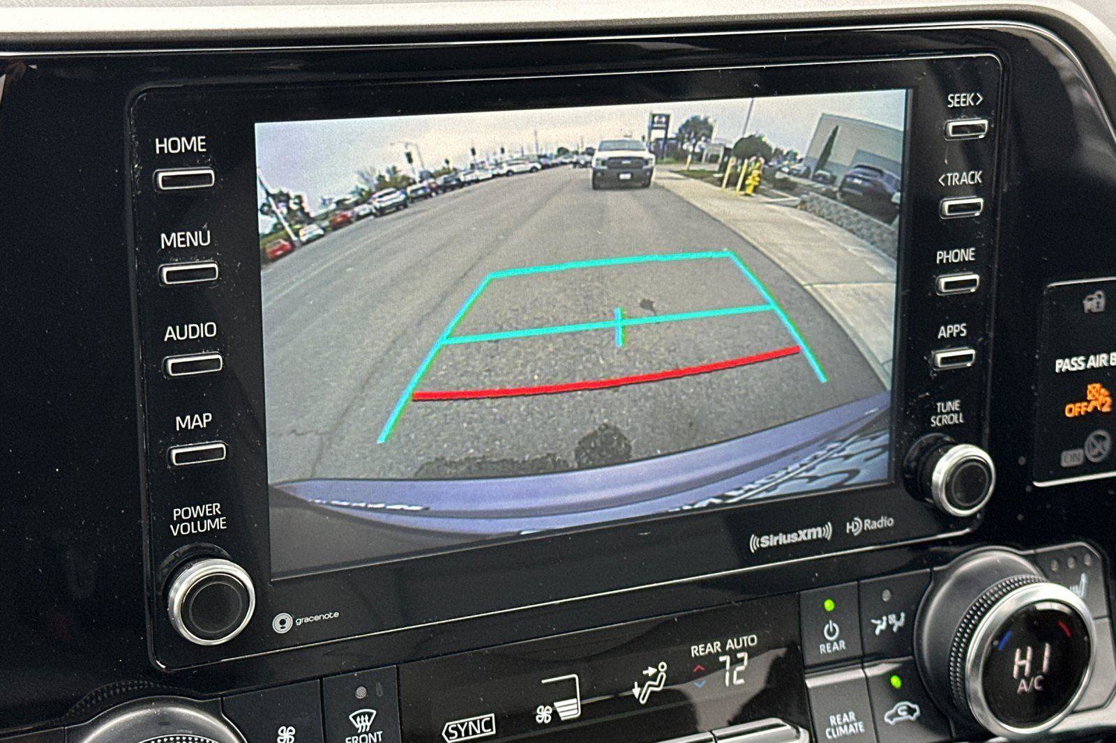 Used 2022 Toyota Highlander XLE image 21