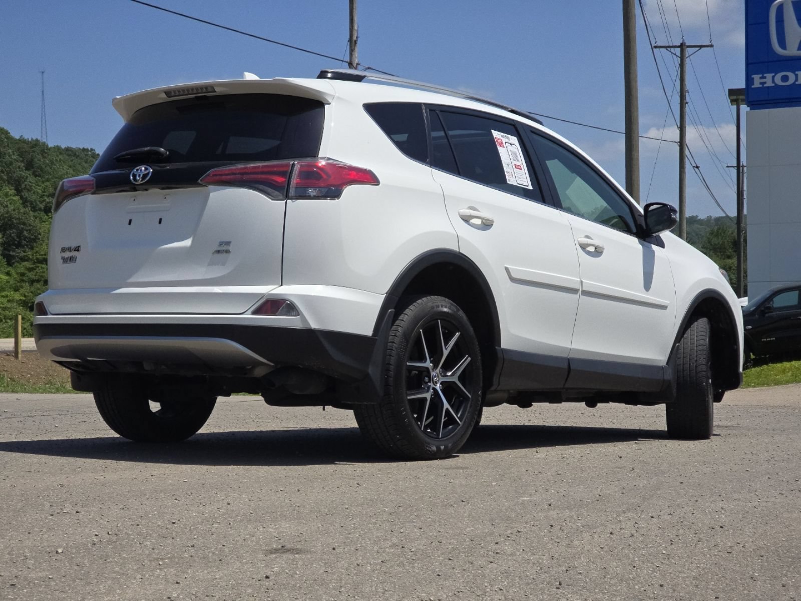 Used 2017 Toyota RAV4 SE w/ Power Extra Value Package AWD/4WD image 19