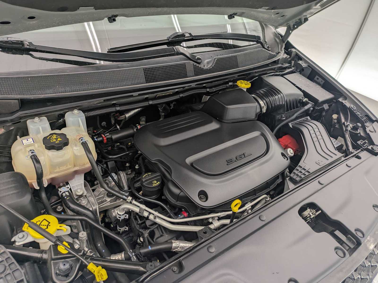 Used 2022 Chrysler Pacifica Touring-L FWD image 14