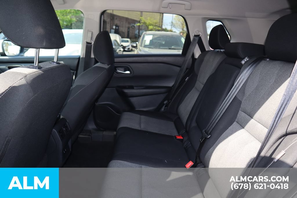 Used 2025 Nissan Rogue SV AWD/4WD image 16