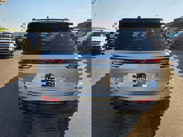 New 2025 Jeep Grand Cherokee Limited image 6