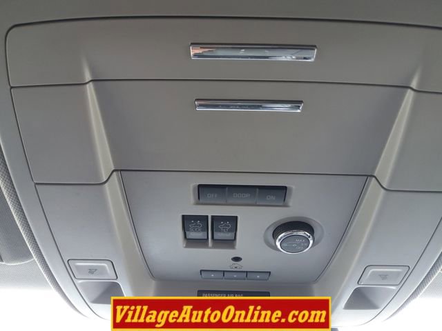 Used 2020 Chevrolet Suburban LT image 48