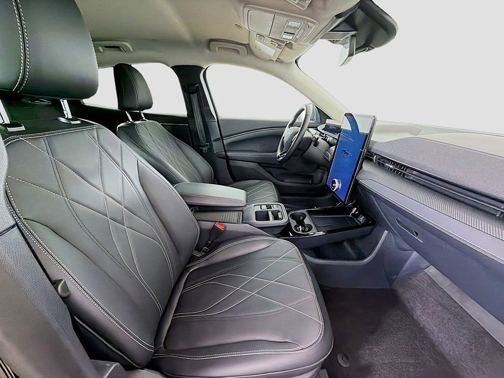 Used 2025 Ford Mustang Mach-E Select w/ Comfort Package Lite image 23