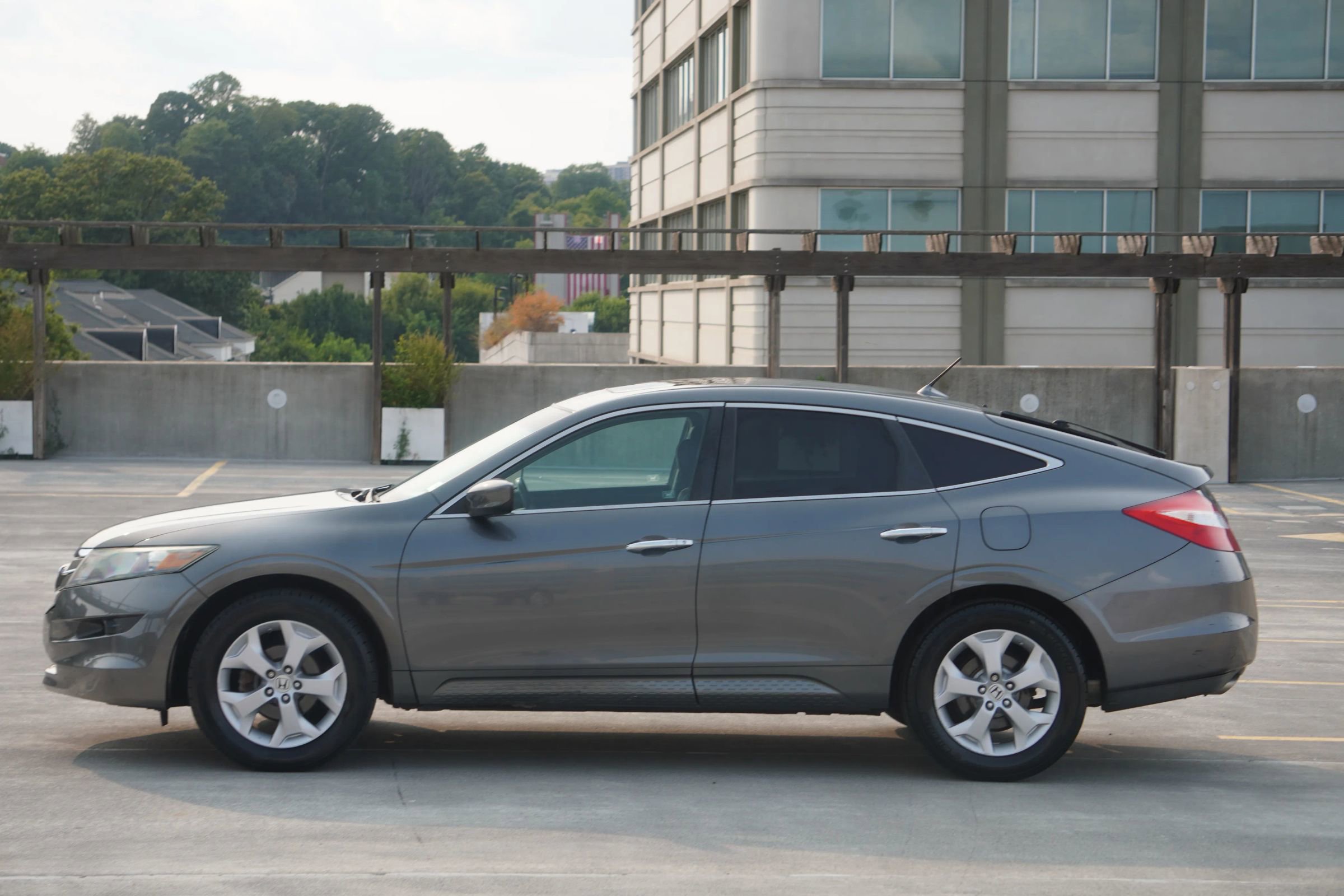 Used 2010 Honda Crosstour EX-L image 32