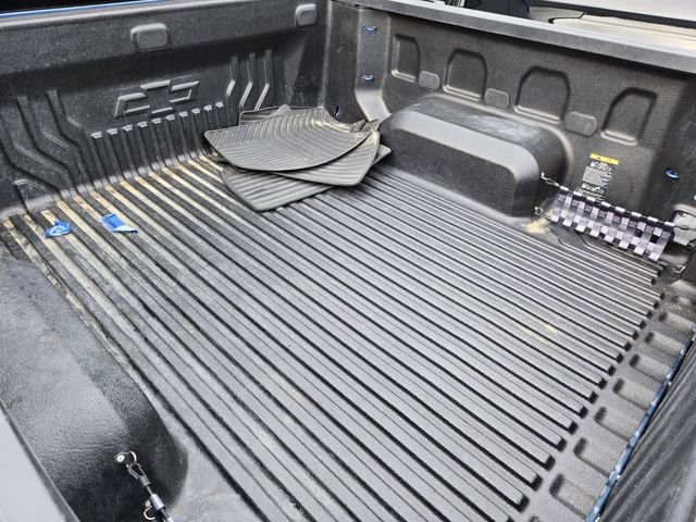 Used 2024 Chevrolet Silverado 1500 LT AWD/4WD image 9