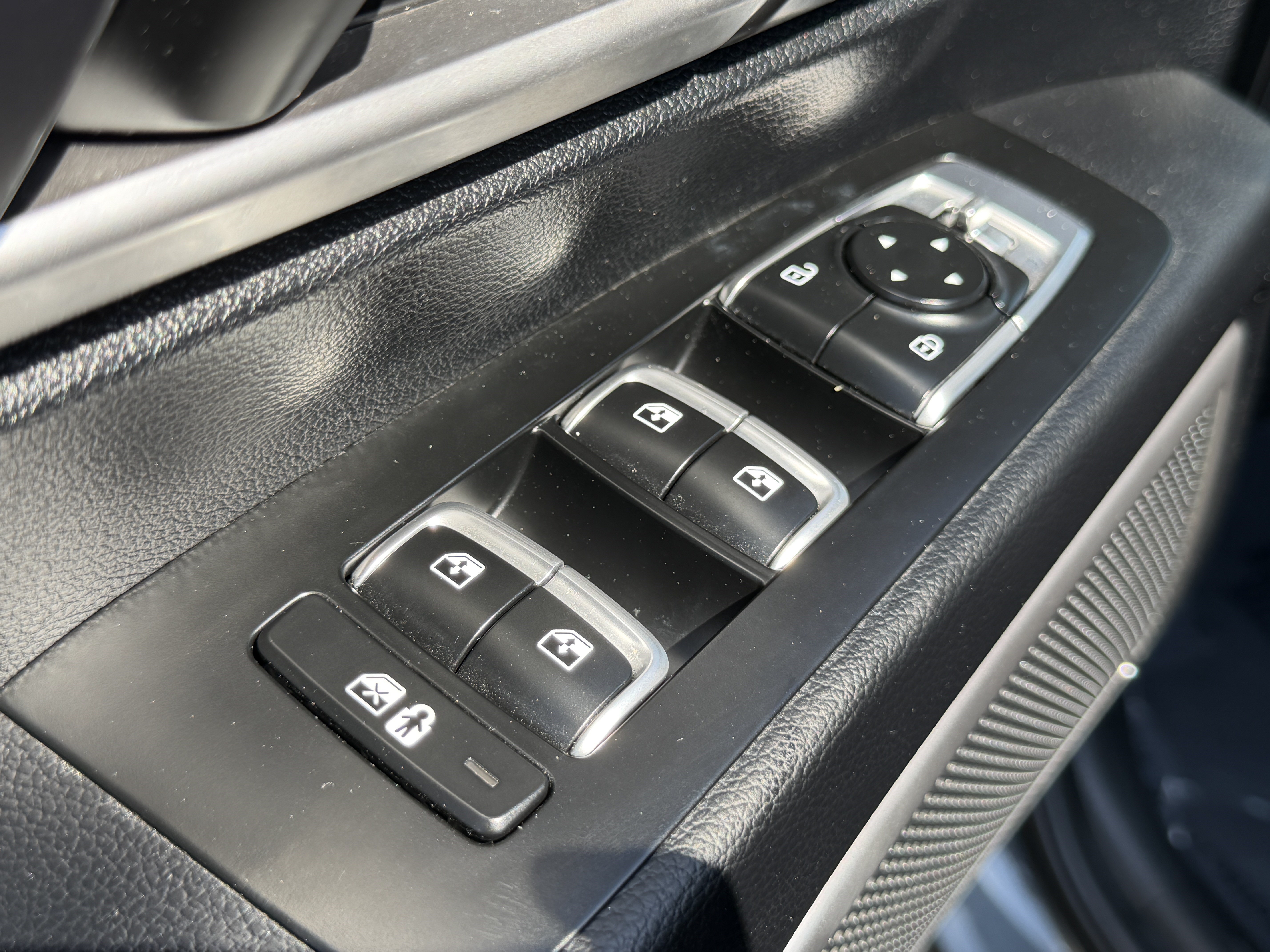 Certified 2024 Kia Telluride LX FWD image 14