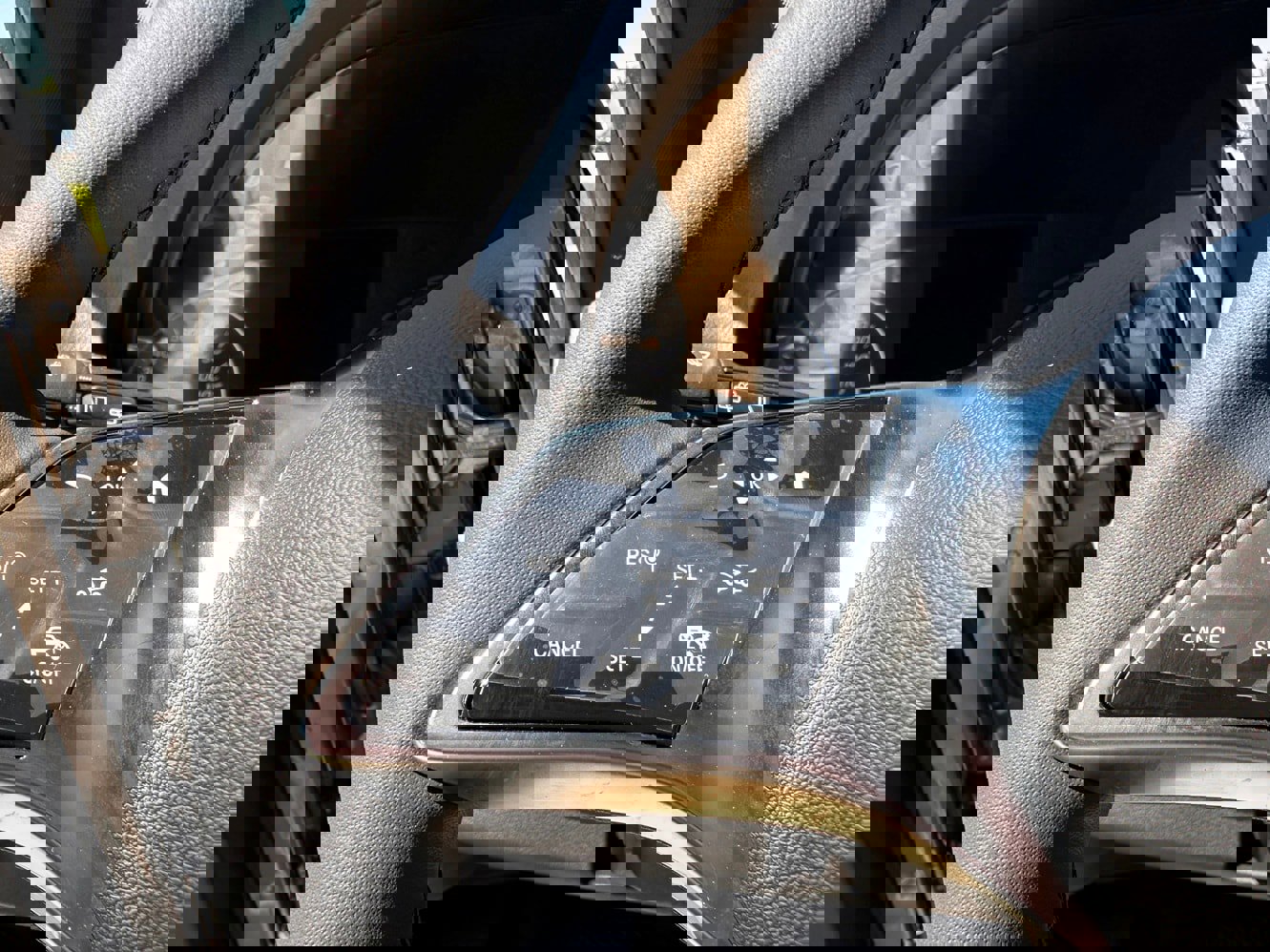 Used 2025 Mercedes-Benz Sprinter 2500 image 13