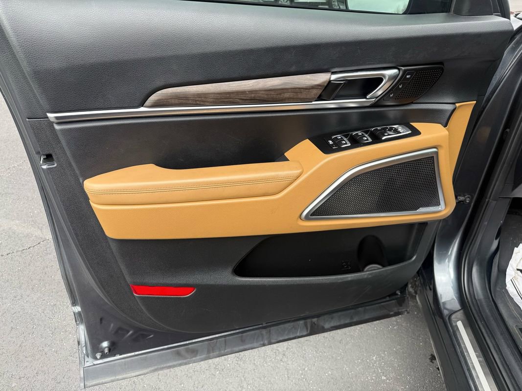 Used 2022 Kia Telluride SX w/ Nightfall Edition Package image 11