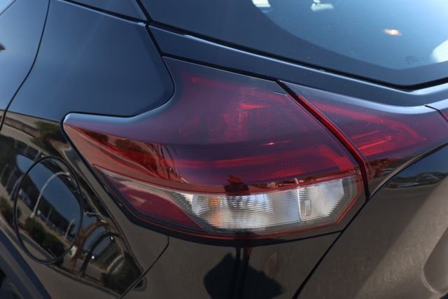 New 2025 Nissan Kicks Play S image 7