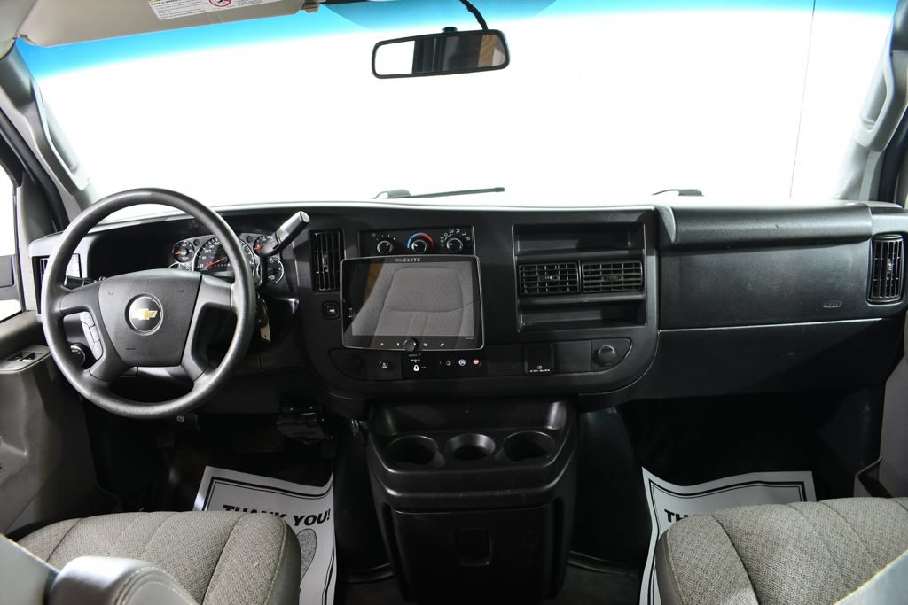 Used 2018 Chevrolet Express 2500 w/ Driver Convenience Package RWD image 7