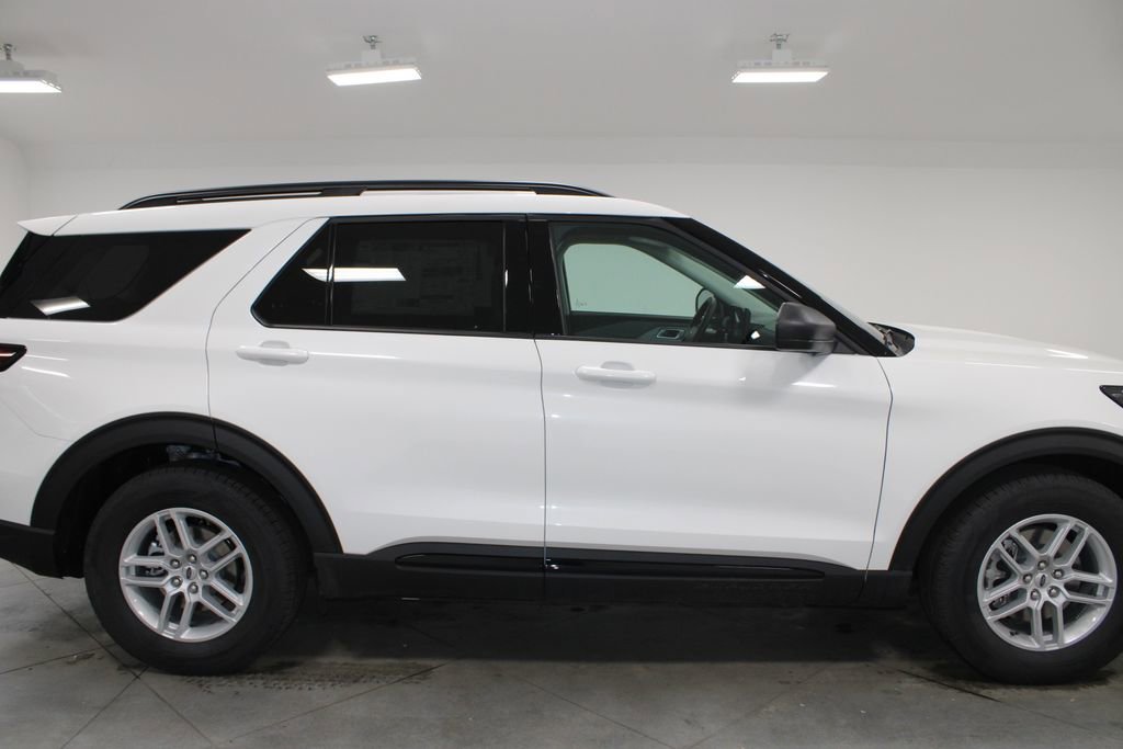 New 2026 Ford Explorer Active RWD image 11