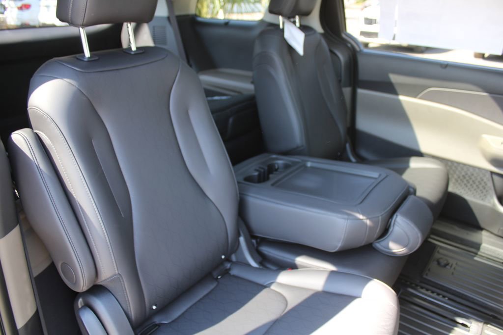 New 2026 Kia Carnival SX FWD image 7