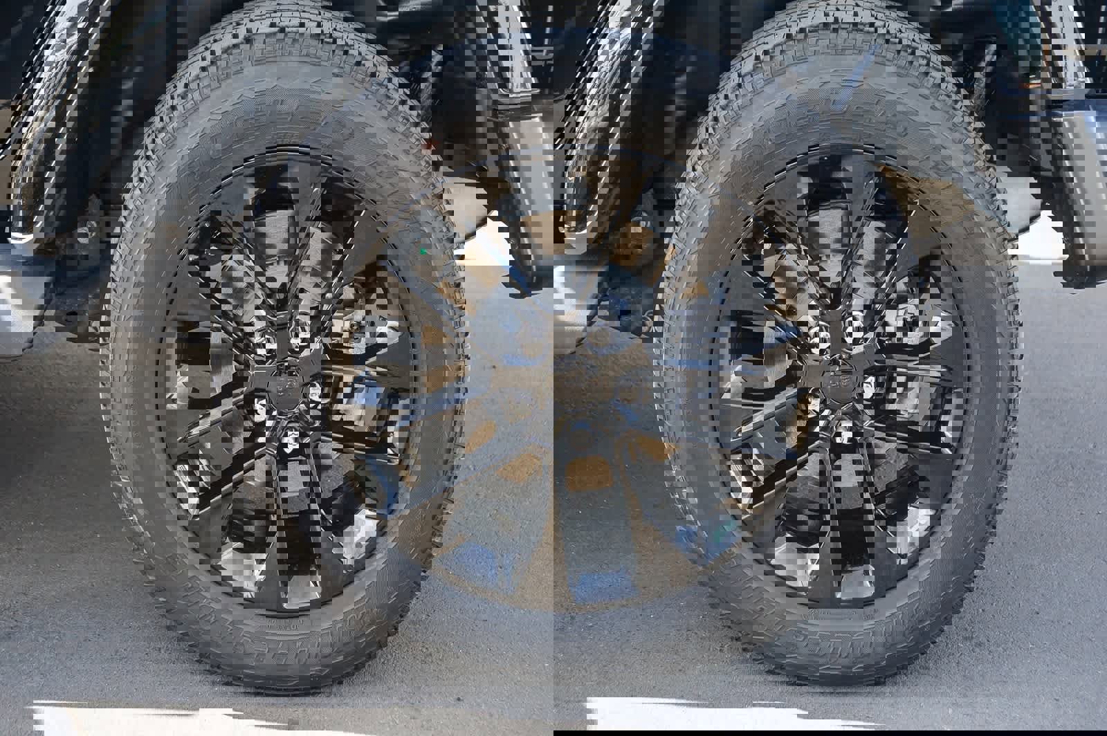 Used 2023 Jeep Wrangler Sahara image 10