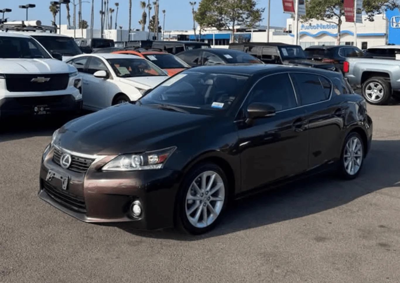 Used 2011 Lexus CT 200h Premium w/ Premium Audio Pkg FWD image 2