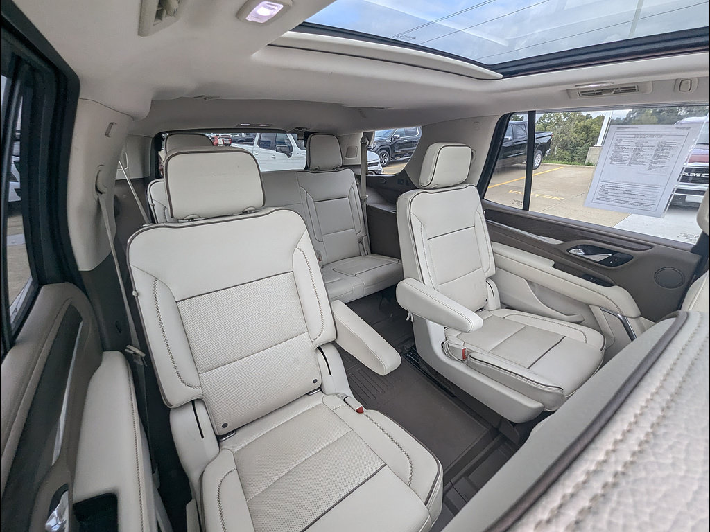 Used 2021 GMC Yukon Denali w/ Denali Premium Package AWD/4WD image 20