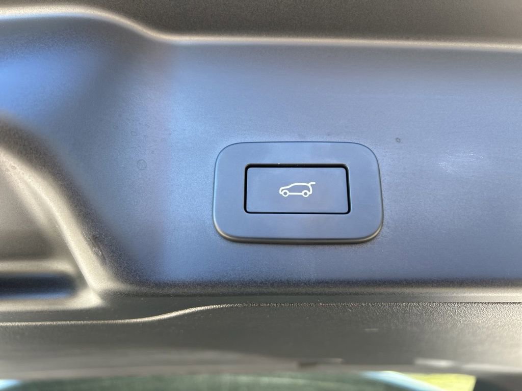 Used 2023 Land Rover Range Rover Evoque R-Dynamic S image 54