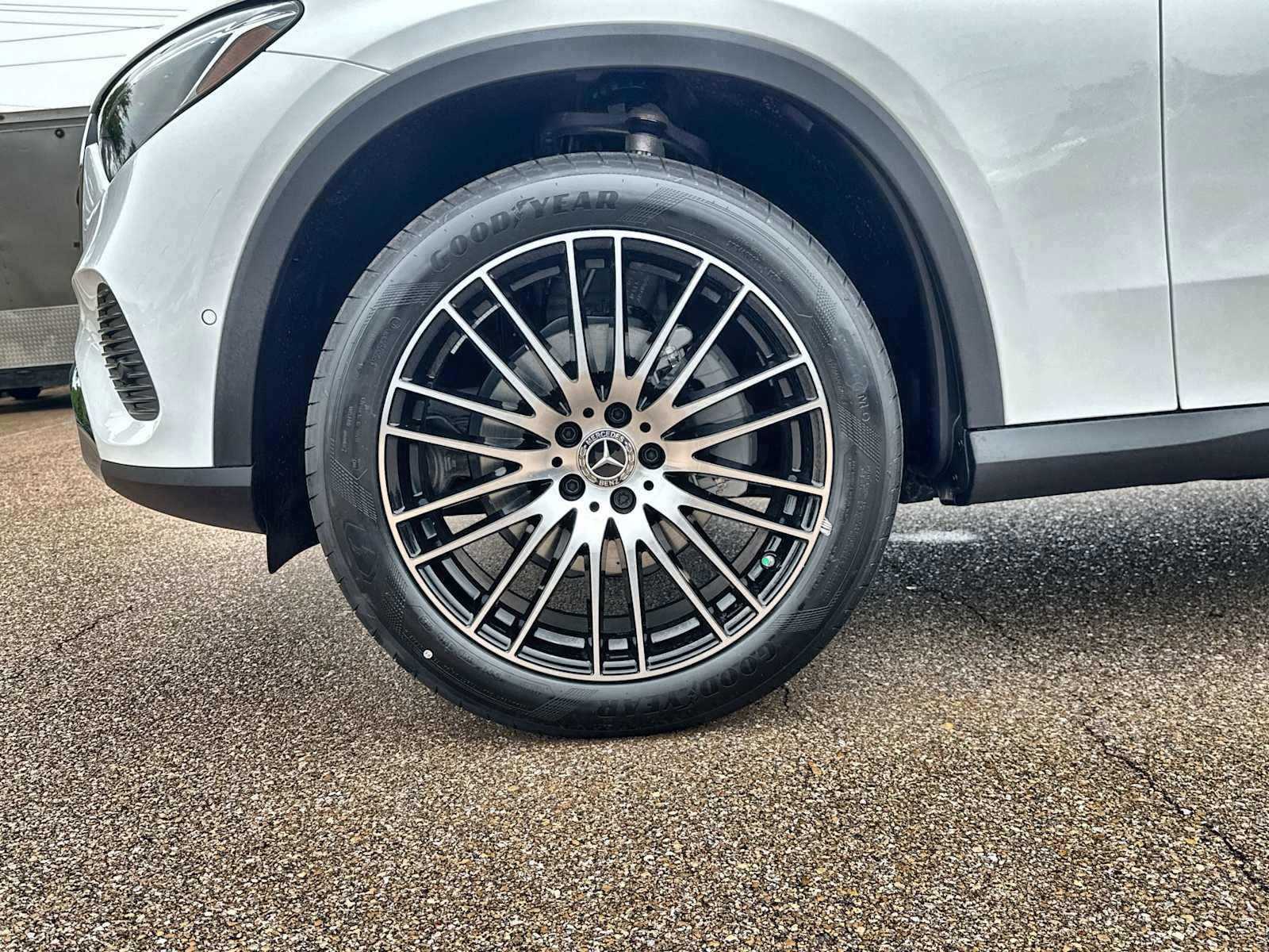 New 2026 Mercedes-Benz GLC 300 4MATIC image 14
