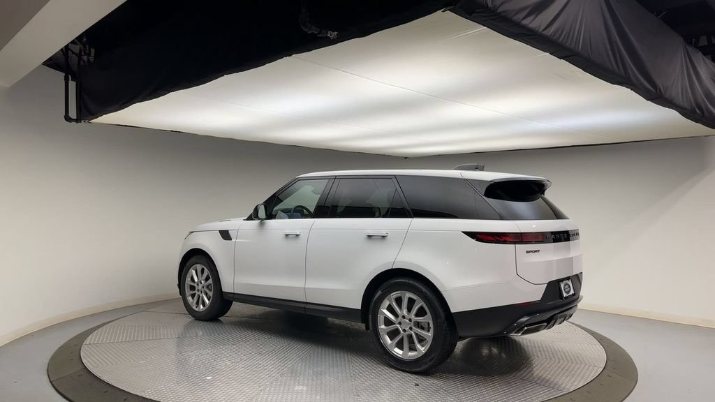Certified 2025 Land Rover Range Rover Sport SE AWD/4WD image 6