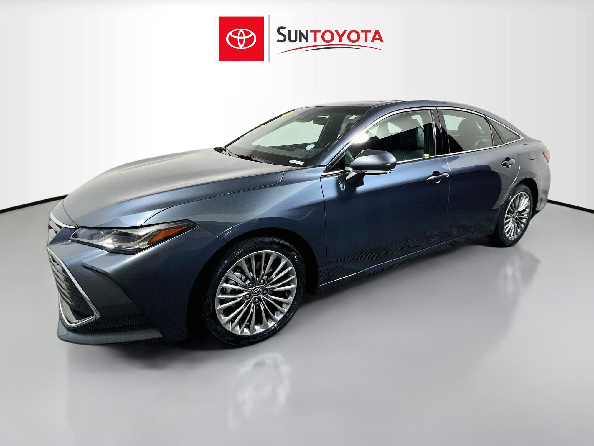 Used 2022 Toyota Avalon Limited w/ Advanced Safety Package FWD image 9